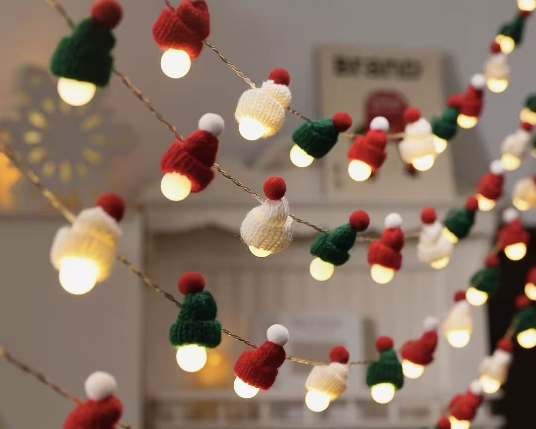 Cozy Christmas Hat LED Fairy Lights